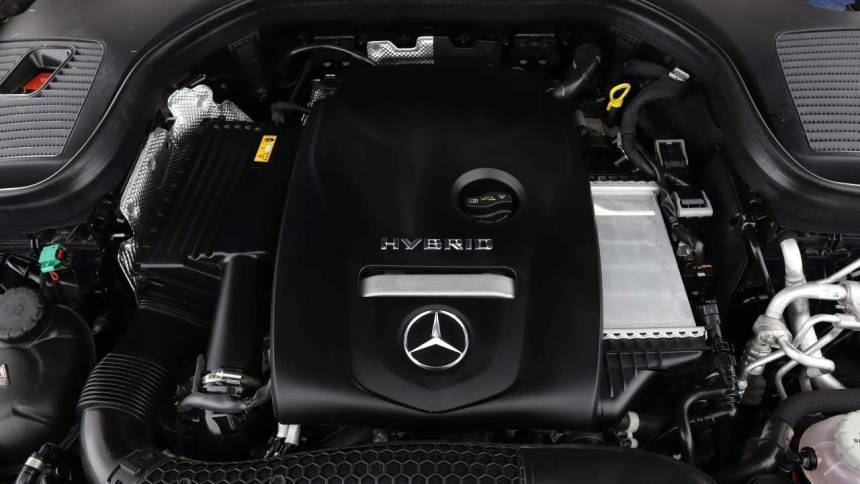 2020 Mercedes GLC 350e 4MATIC - Images - 20
