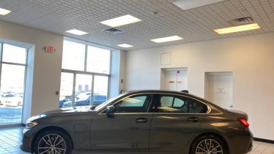 2021 BMW 3 Series - Images - 6