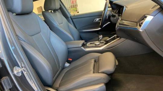 2021 BMW 3 Series - Images - 19