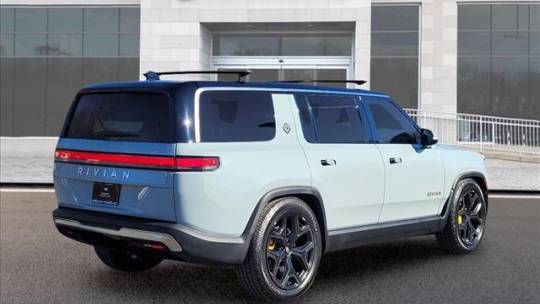 2022 Rivian R1S 7PDSGABL2NN000313