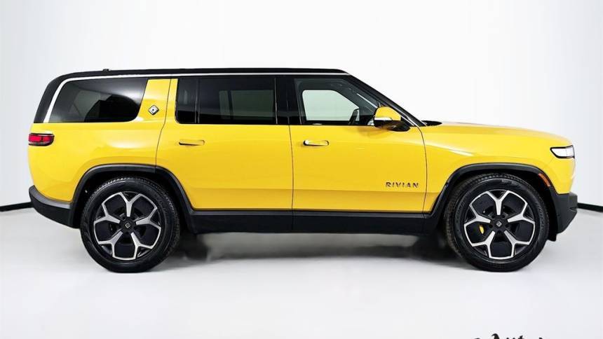 2023 Rivian R1S 7PDSGABA1PN028279