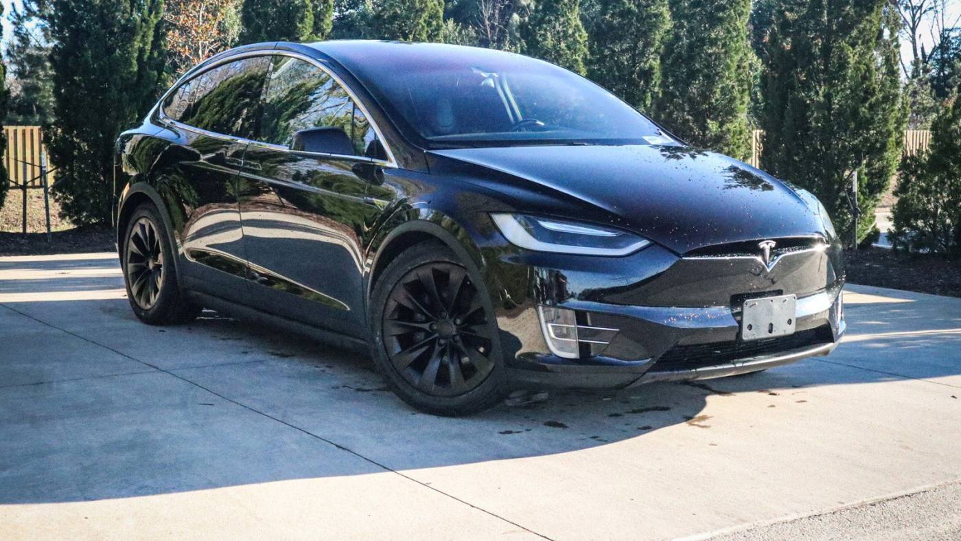 2016 Tesla Model X 5YJXCBE2XGF018805