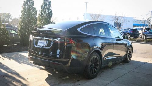 2016 Tesla Model X 5YJXCBE2XGF018805