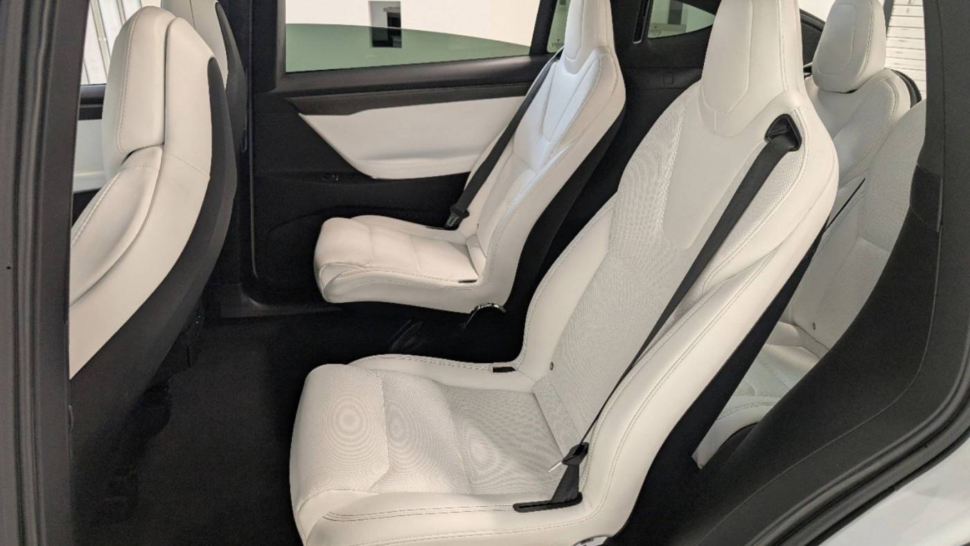 2019 Tesla Model X 5YJXCBE40KF144889