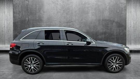 2020 Mercedes GLC 350e 4MATIC - Images - 4