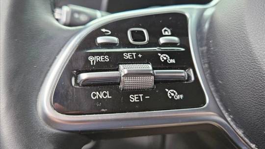 2020 Mercedes GLC 350e 4MATIC - Images - 11