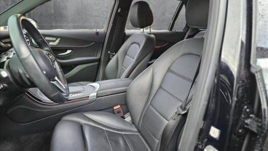 2020 Mercedes GLC 350e 4MATIC - Images - 16