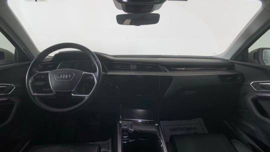 2021 Audi e-tron WA1VAAGE3MB014389