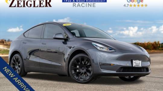 2024 Tesla Model Y 7SAYGDEE8RF025904