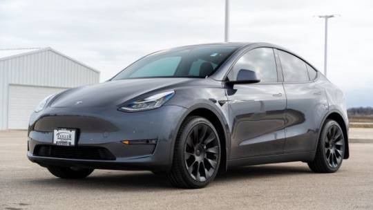 2024 Tesla Model Y 7SAYGDEE8RF025904