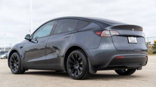 2024 Tesla Model Y 7SAYGDEE8RF025904