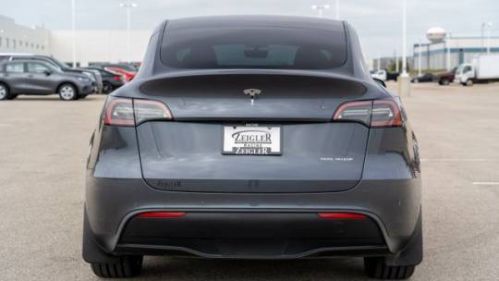 2024 Tesla Model Y 7SAYGDEE8RF025904