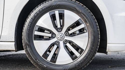 2019 Volkswagen e-Golf WVWKR7AU4KW908427