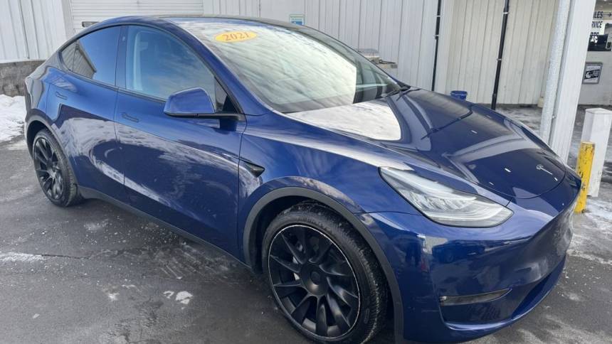 2021 Tesla Model Y 5YJYGAEE3MF285213