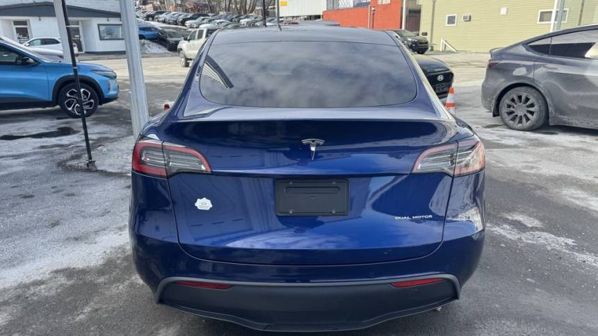 2021 Tesla Model Y 5YJYGAEE3MF285213