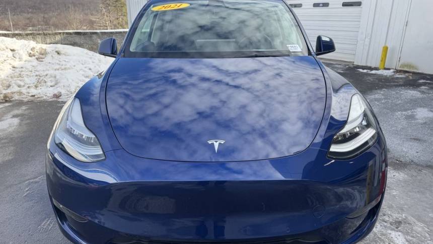 2021 Tesla Model Y 5YJYGAEE3MF285213