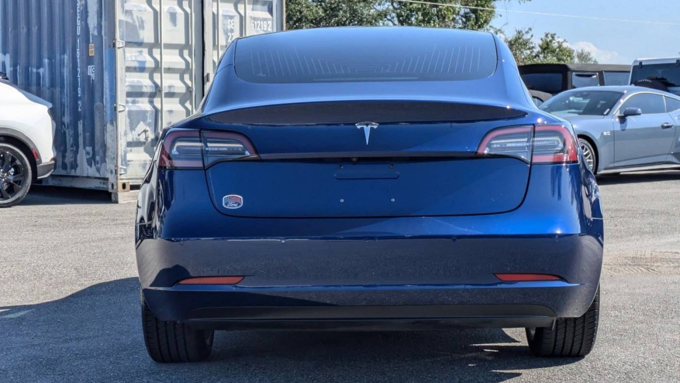 2018 Tesla Model 3 5YJ3E1EA6JF118305