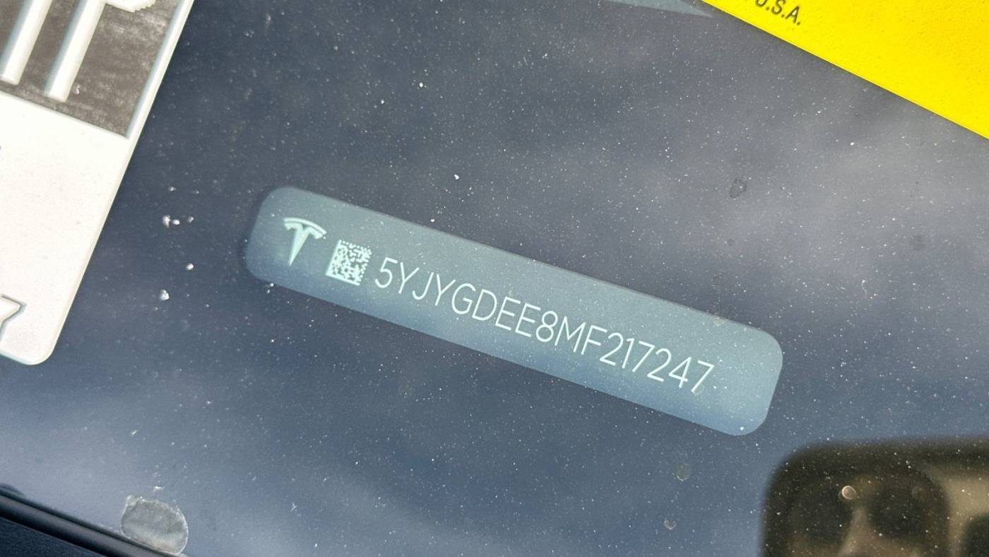 2021 Tesla Model Y 5YJYGDEE8MF217247
