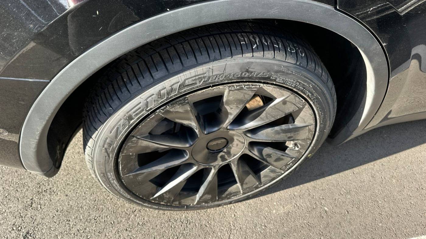 2021 Tesla Model Y 5YJYGDEE8MF217247