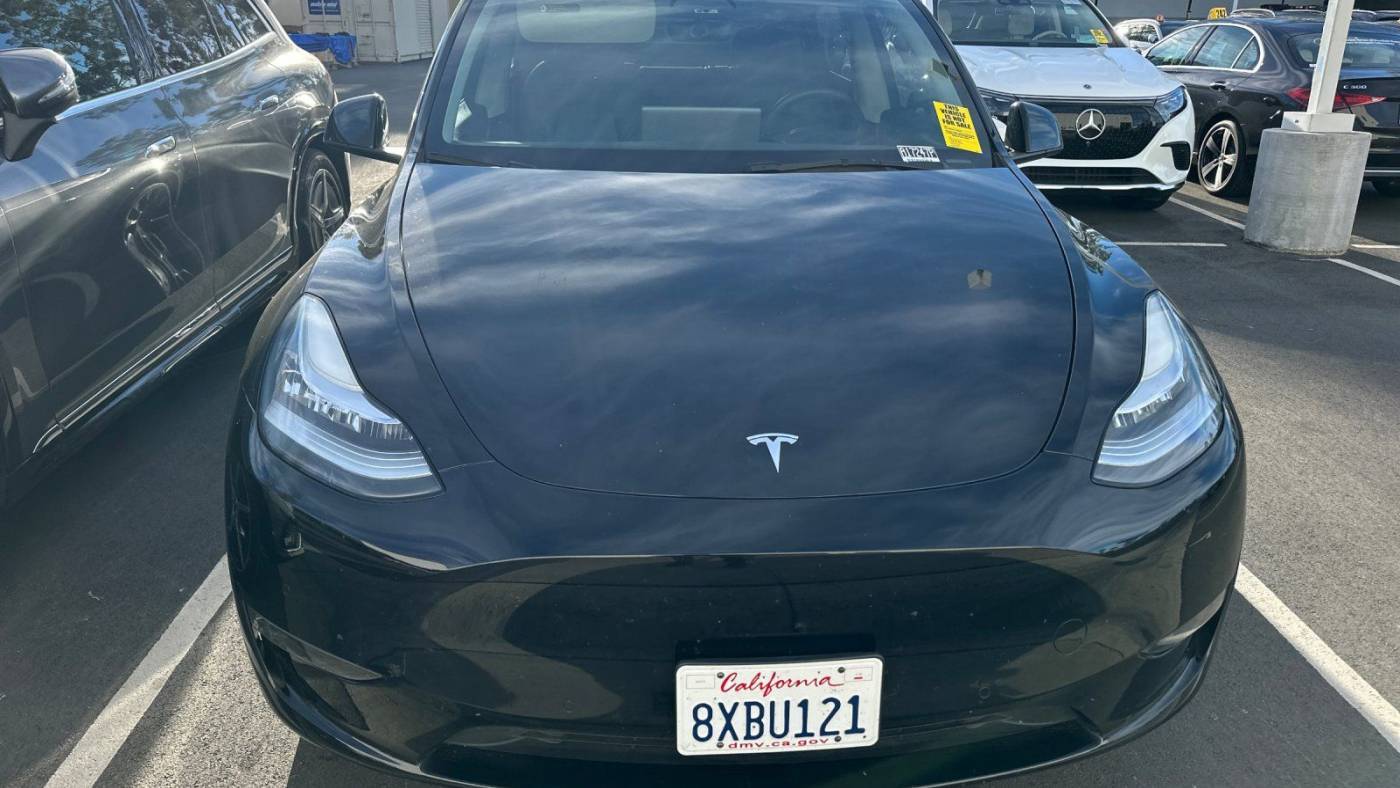2021 Tesla Model Y 5YJYGDEE8MF217247