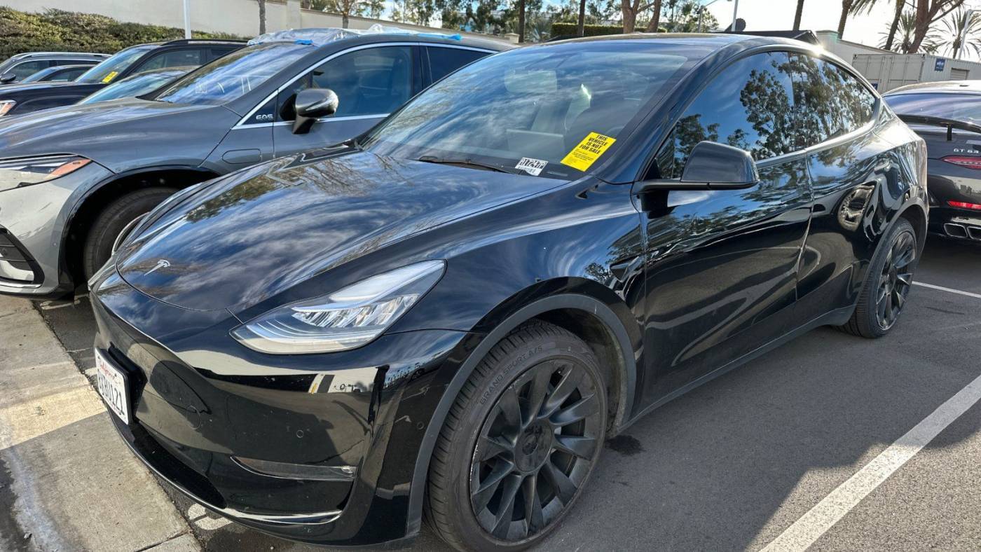 2021 Tesla Model Y 5YJYGDEE8MF217247