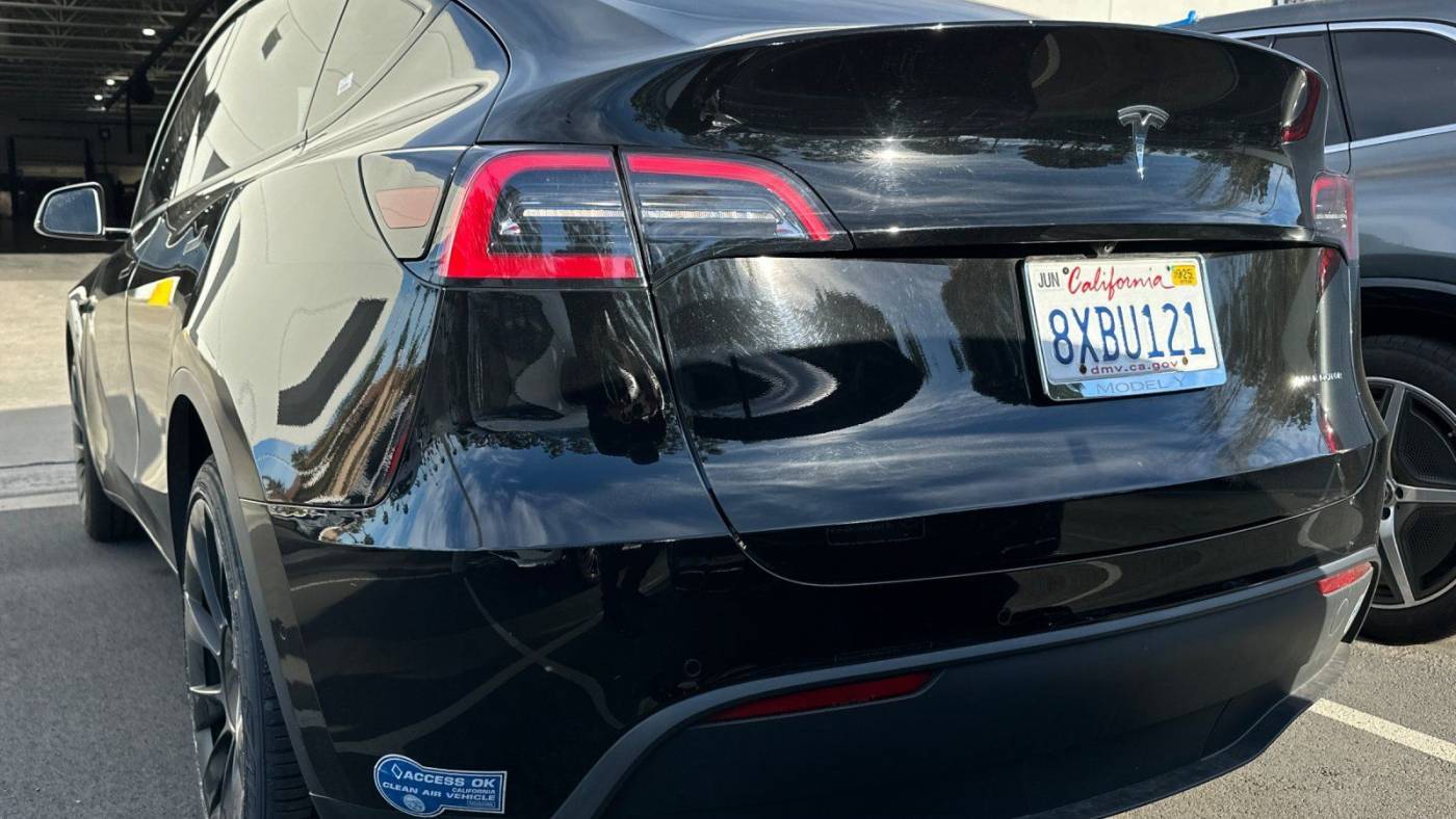 2021 Tesla Model Y 5YJYGDEE8MF217247