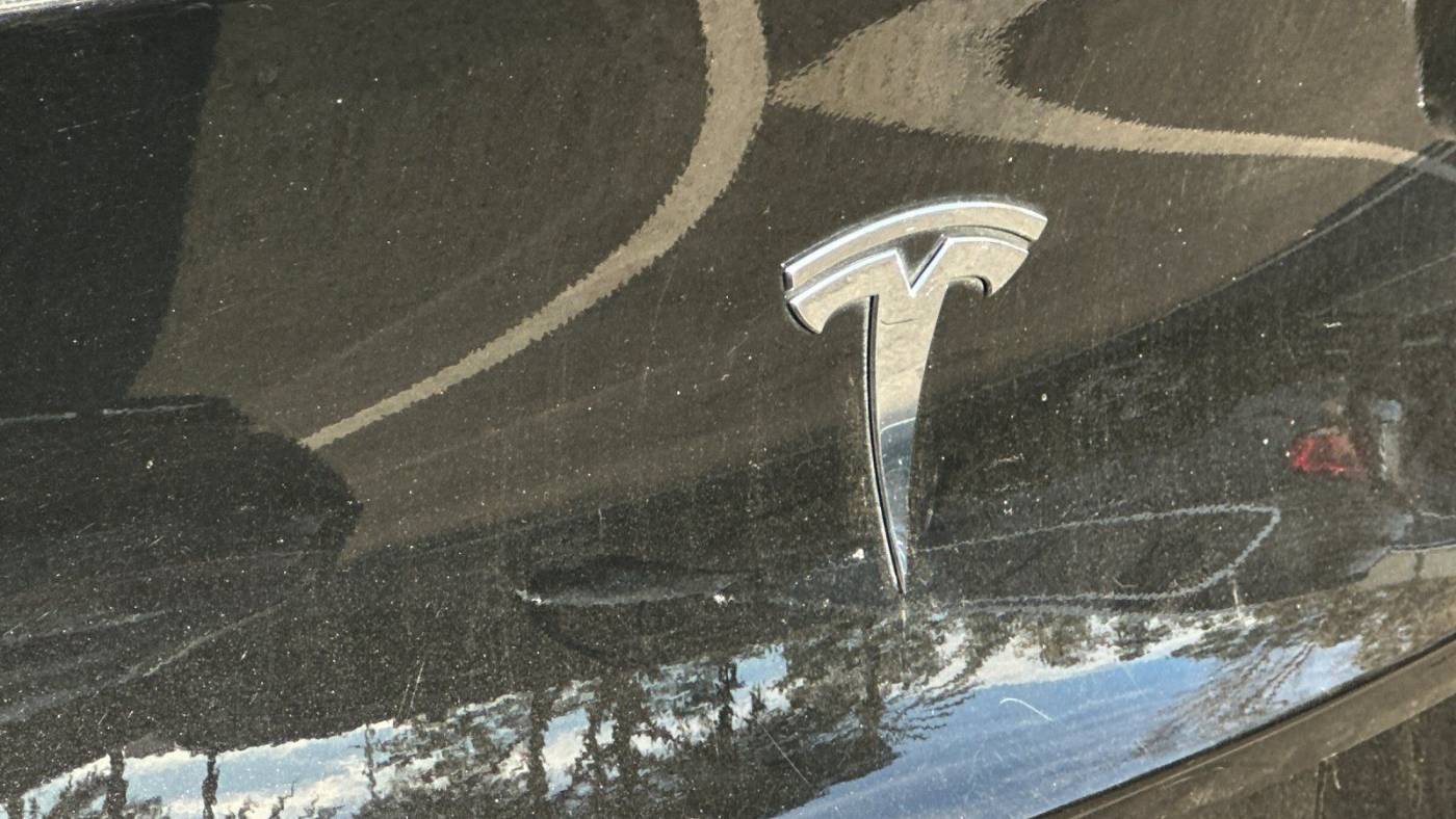 2021 Tesla Model Y 5YJYGDEE8MF217247