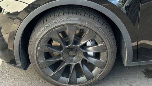 2021 Tesla Model Y 5YJYGDEE8MF217247