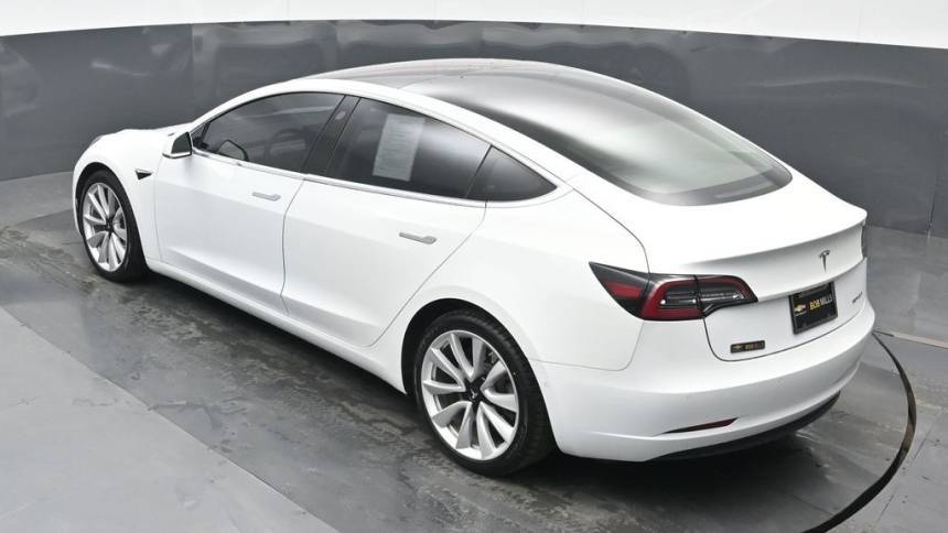 2018 Tesla Model 3 5YJ3E1EB4JF067525