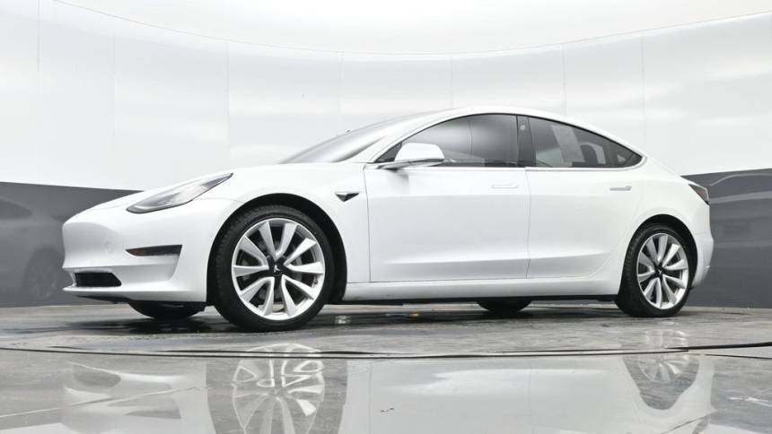 2018 Tesla Model 3 5YJ3E1EB4JF067525