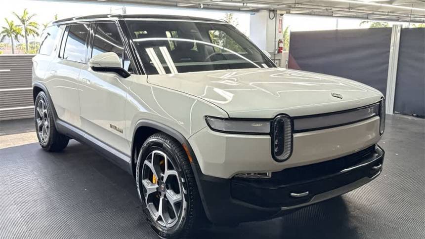 2023 Rivian R1S 7PDSGABA7PN024432