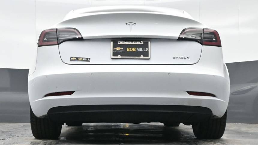 2018 Tesla Model 3 5YJ3E1EB4JF067525