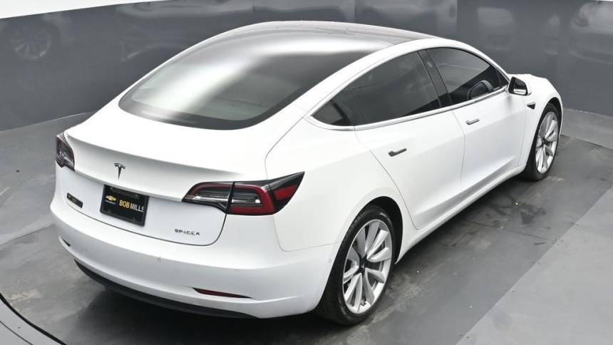 2018 Tesla Model 3 5YJ3E1EB4JF067525