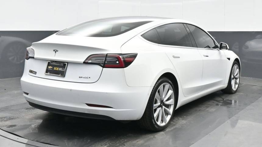 2018 Tesla Model 3 5YJ3E1EB4JF067525