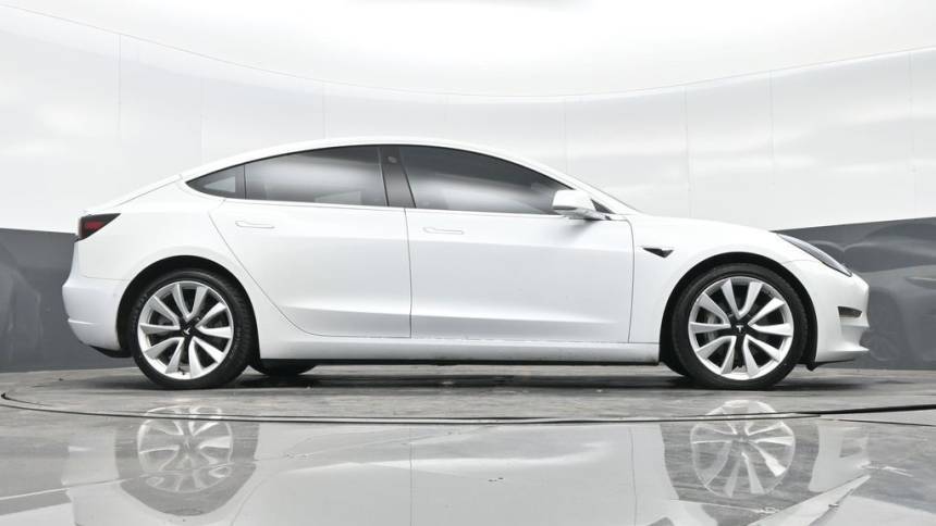 2018 Tesla Model 3 5YJ3E1EB4JF067525