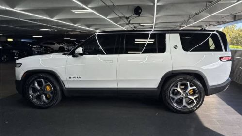 2023 Rivian R1S 7PDSGABA7PN024432