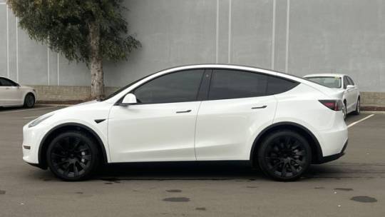 2021 Tesla Model Y 5YJYGDEE0MF218828