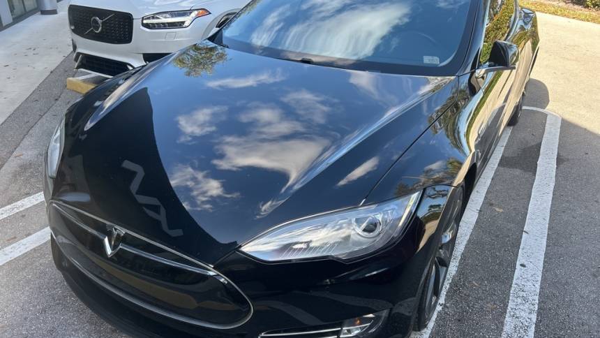 2014 Tesla Model S 5YJSA1H19EFP44651