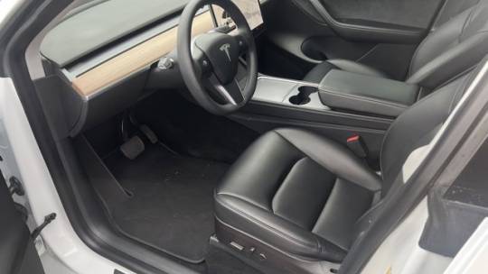 2021 Tesla Model Y 5YJYGDEE0MF218828