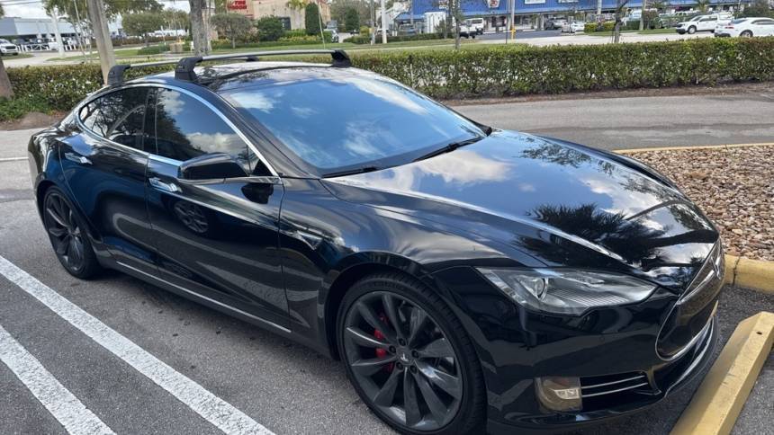 2014 Tesla Model S 5YJSA1H19EFP44651