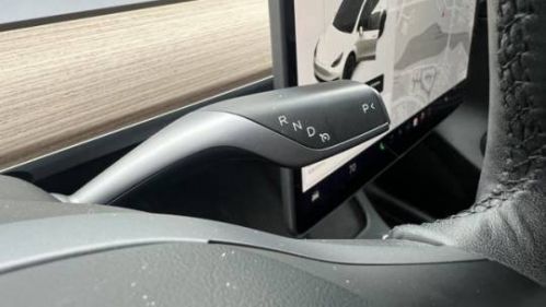 2021 Tesla Model Y 5YJYGDEE0MF218828