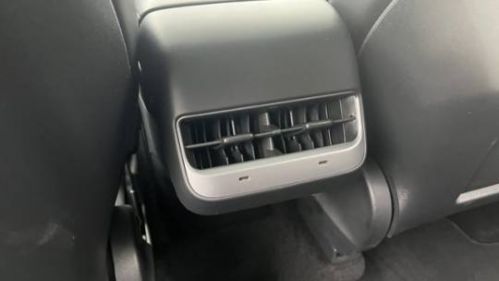 2021 Tesla Model Y 5YJYGDEE0MF218828