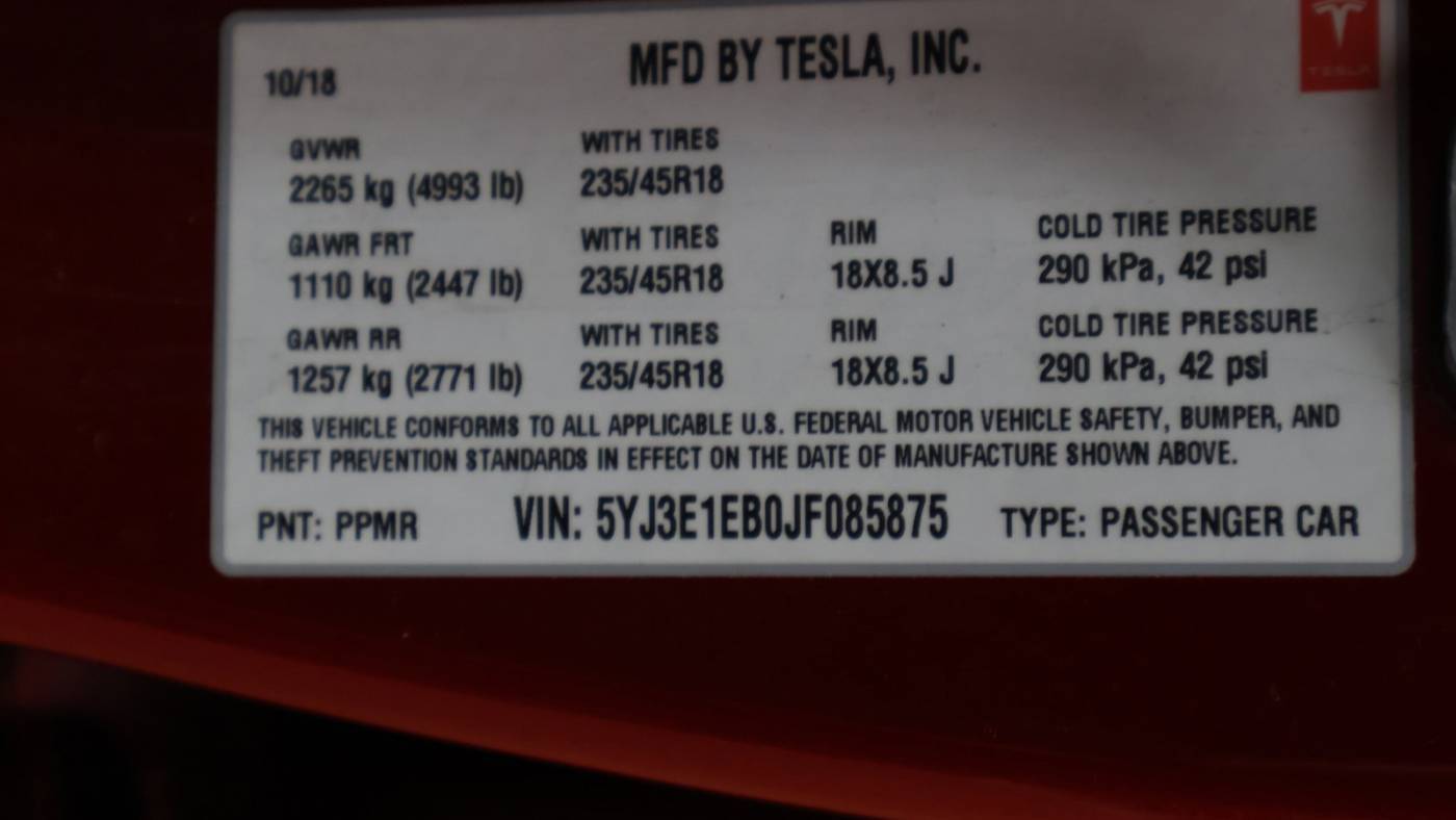 2018 Tesla Model 3 5YJ3E1EB0JF085875