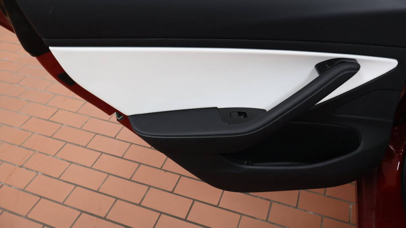 2018 Tesla Model 3 5YJ3E1EB0JF085875
