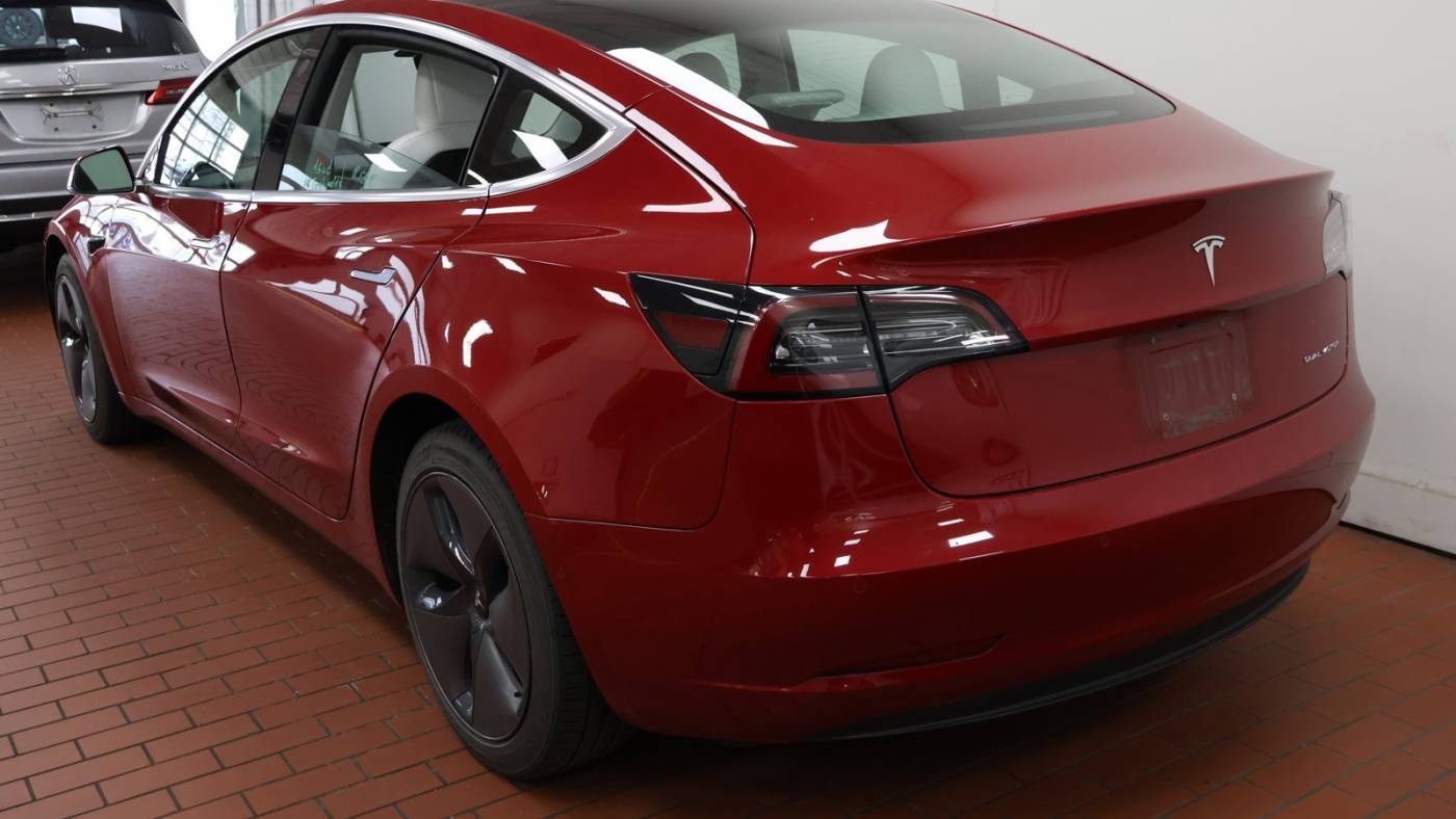 2018 Tesla Model 3 5YJ3E1EB0JF085875