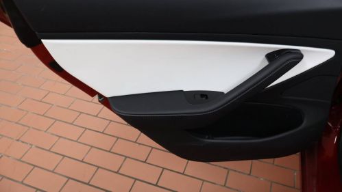 2018 Tesla Model 3 5YJ3E1EB0JF085875