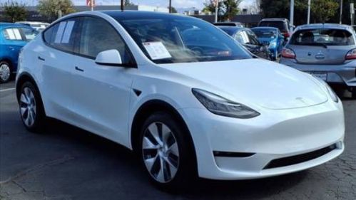 2021 Tesla Model Y 5YJYGDEEXMF196790