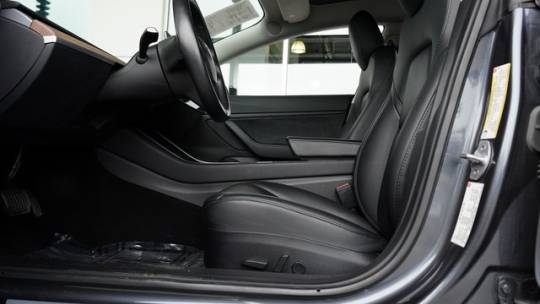2018 Tesla Model 3 5YJ3E1EB9JF132322