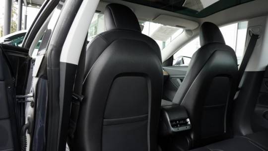 2018 Tesla Model 3 5YJ3E1EB9JF132322