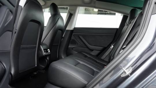 2018 Tesla Model 3 5YJ3E1EB9JF132322